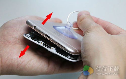 OPPO R9s后盖怎么打开7