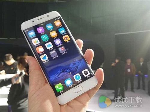 vivo Xplay6真机图 2k四曲面屏幕1