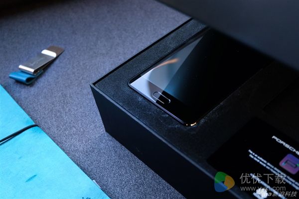 Mate 9保时捷版开箱:奢华